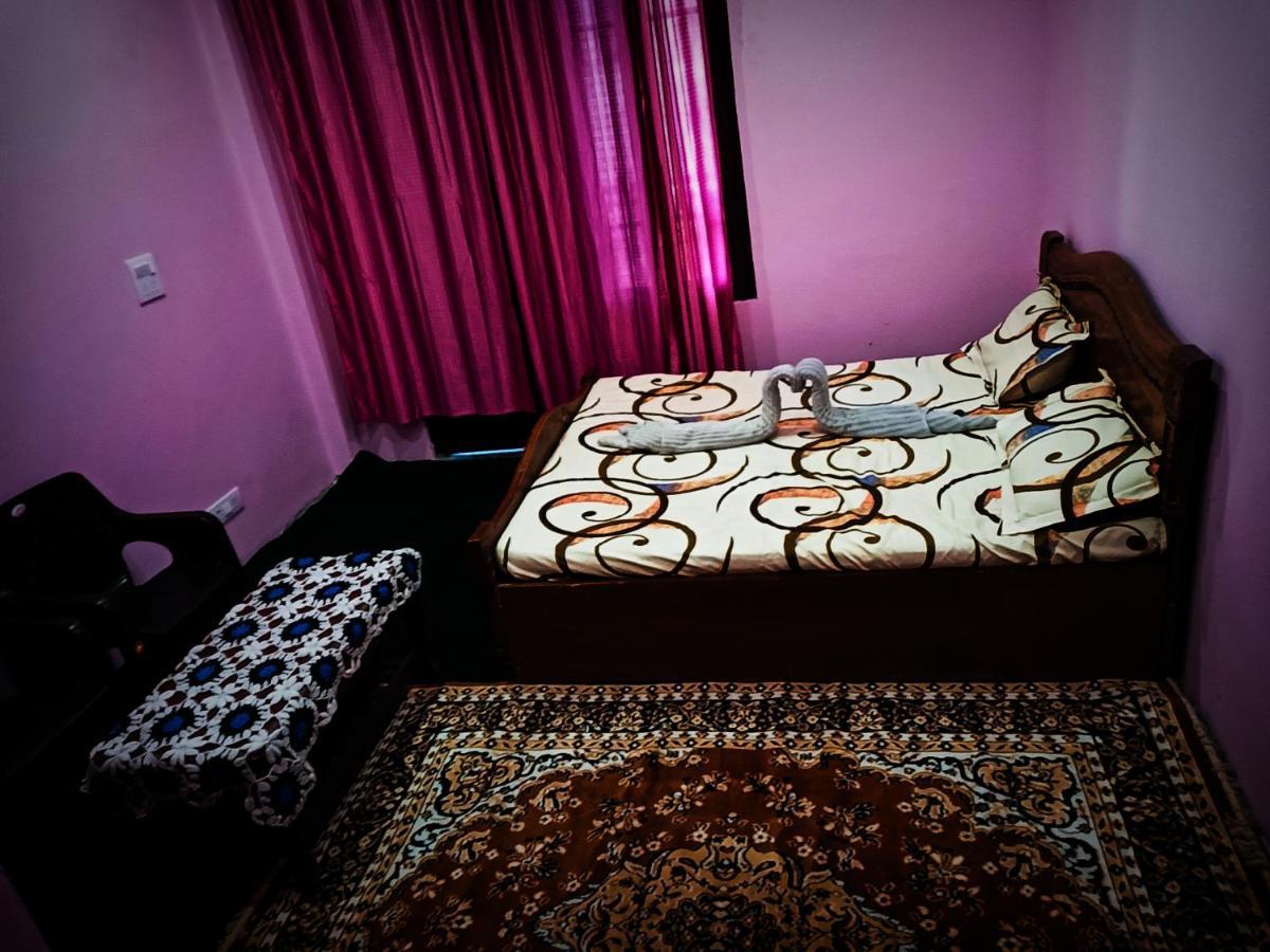 Peace Holiday Homestay Chail Pokój zdjęcie